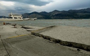 Νέος σεισμός τα ξημερώματα στην Κεφαλονιά 5,7 ρίχτερ με το ίδιο εστιακό επίκεντρο.Καταστροφές στο λιμάνι του Ληξουρίου αλλά και μέσα στην πόλη,Δευτερα 3 Φεβρουαρίου 2014
